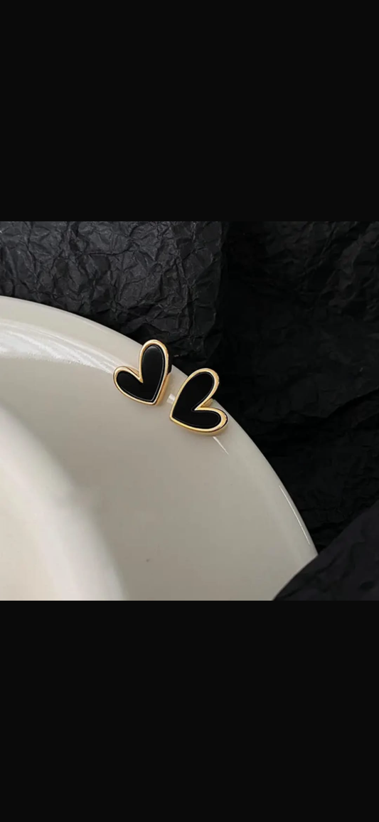 Black Heart Stud Earrings – Fayra Jewels