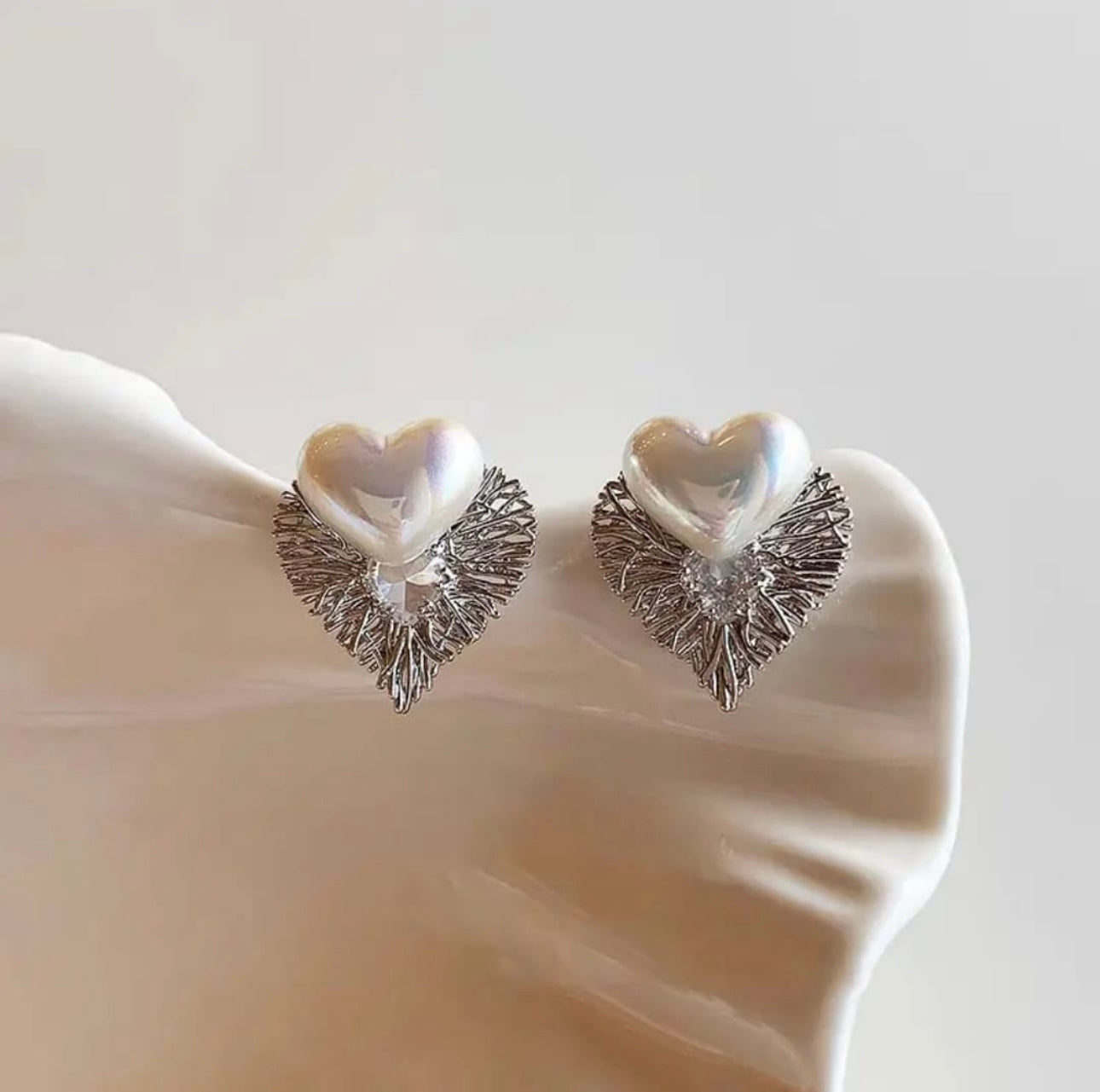 Silver Heart Luxe Earrings ā Fayra Jewels