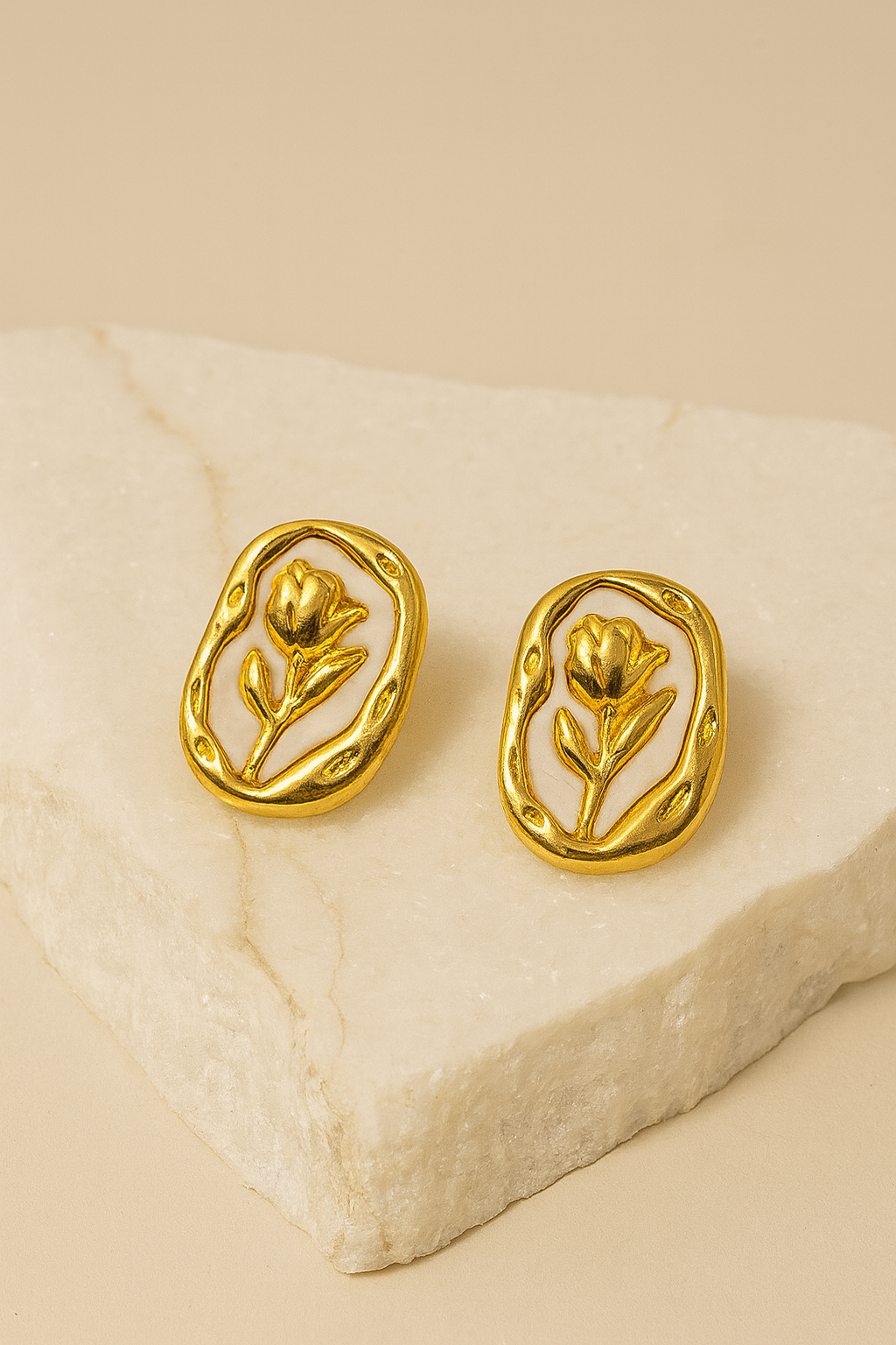 Golden Bloom Oval Earrings ✨🌹
