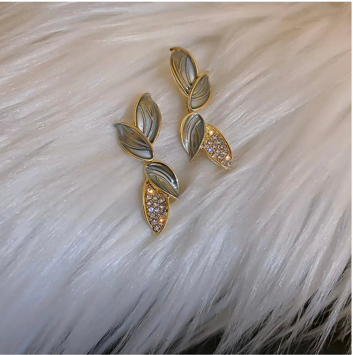 Metal Crystal Leaf Stud