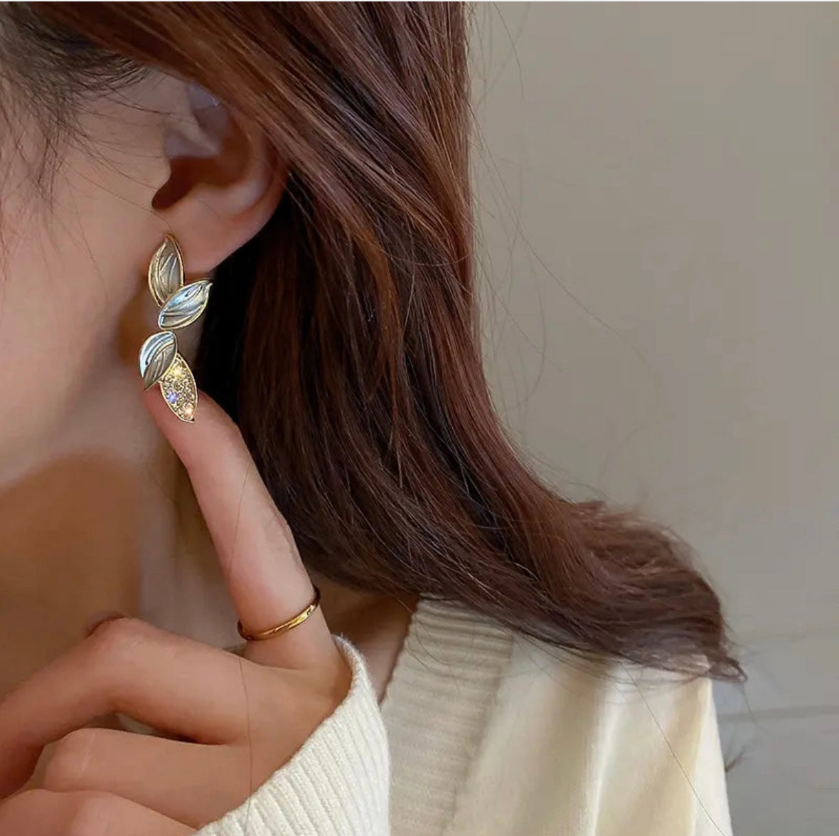 Metal Crystal Leaf Stud