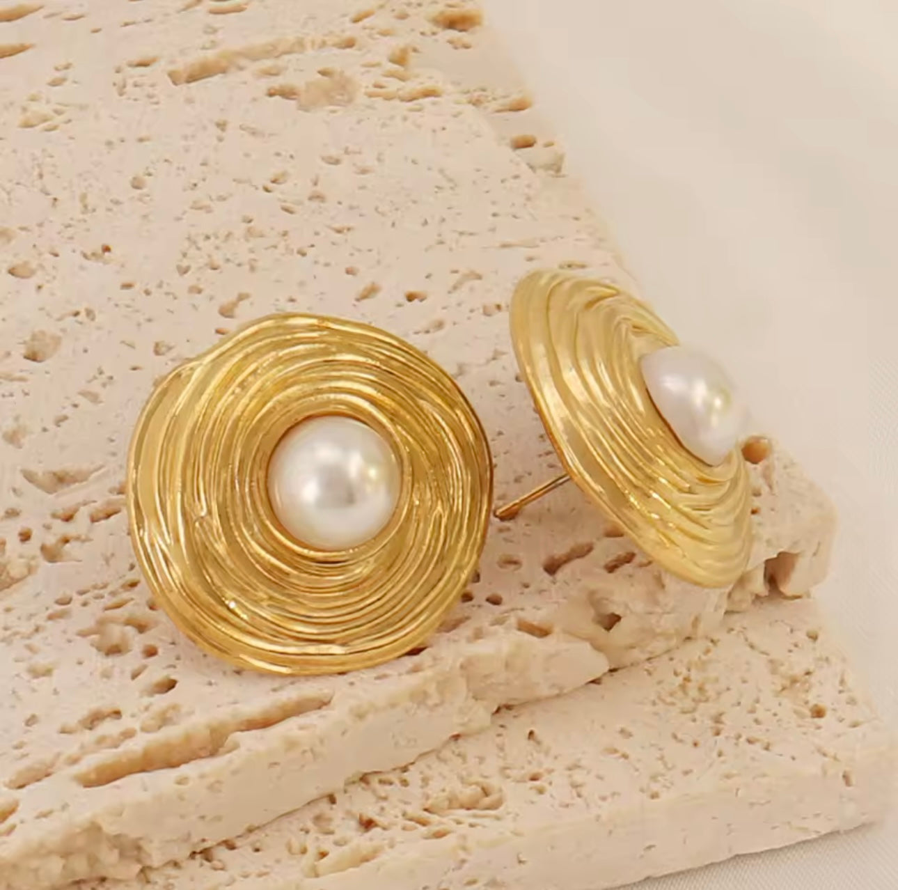 Golden Halo Pearl Earrings