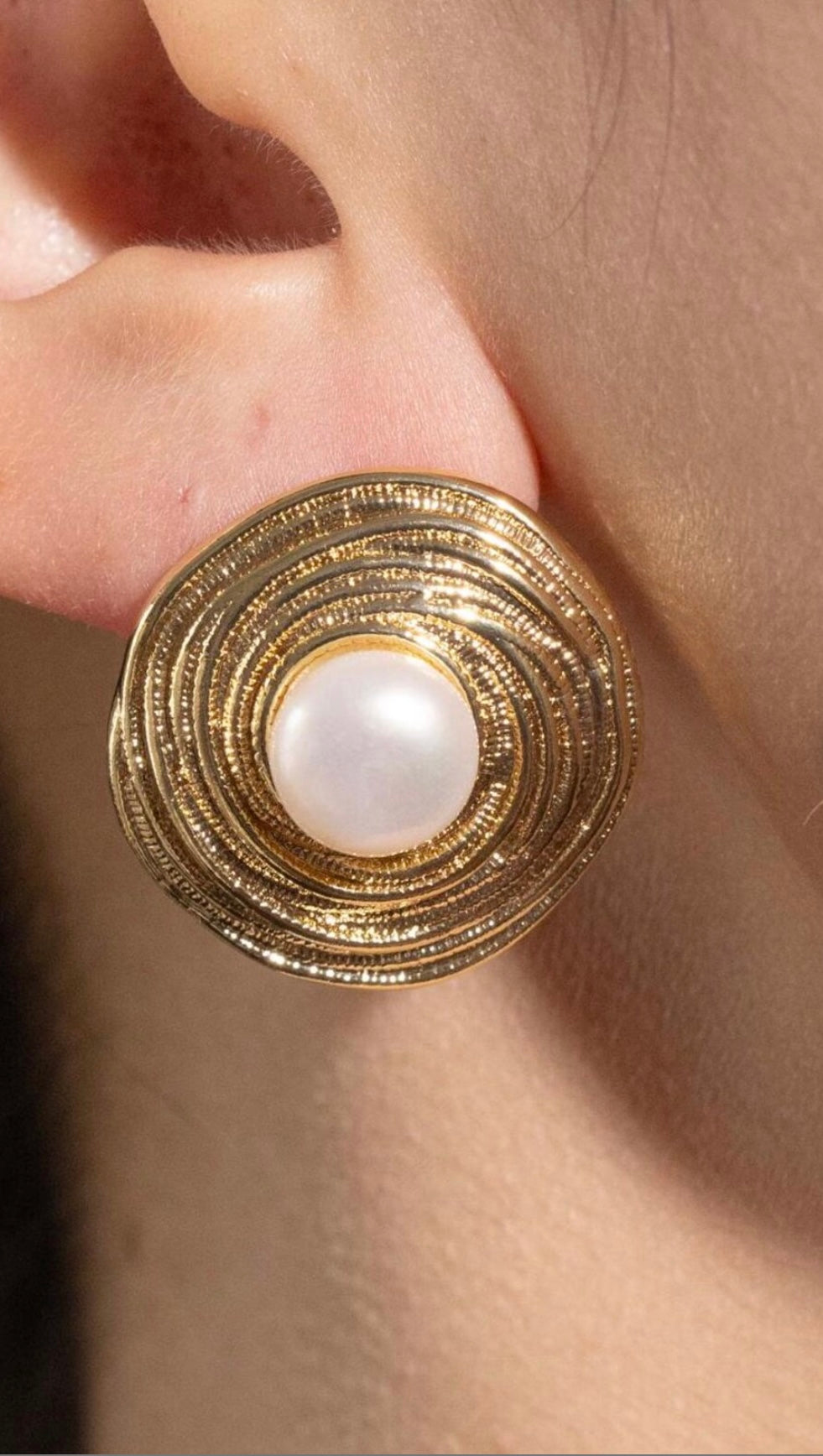 Golden Halo Pearl Earrings