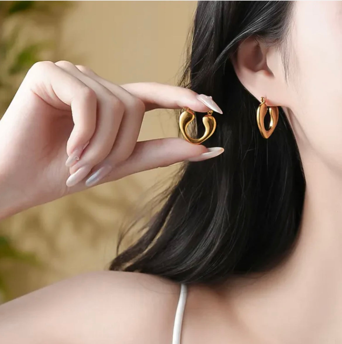 Heart-shaped earrings